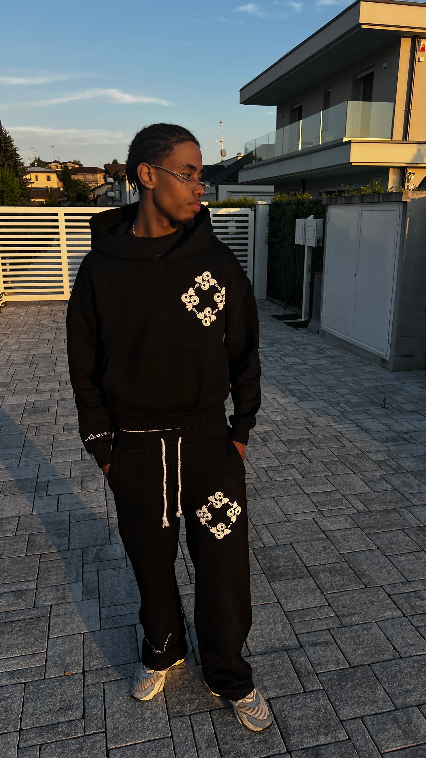 “Always dream” Tracksuit - Black
