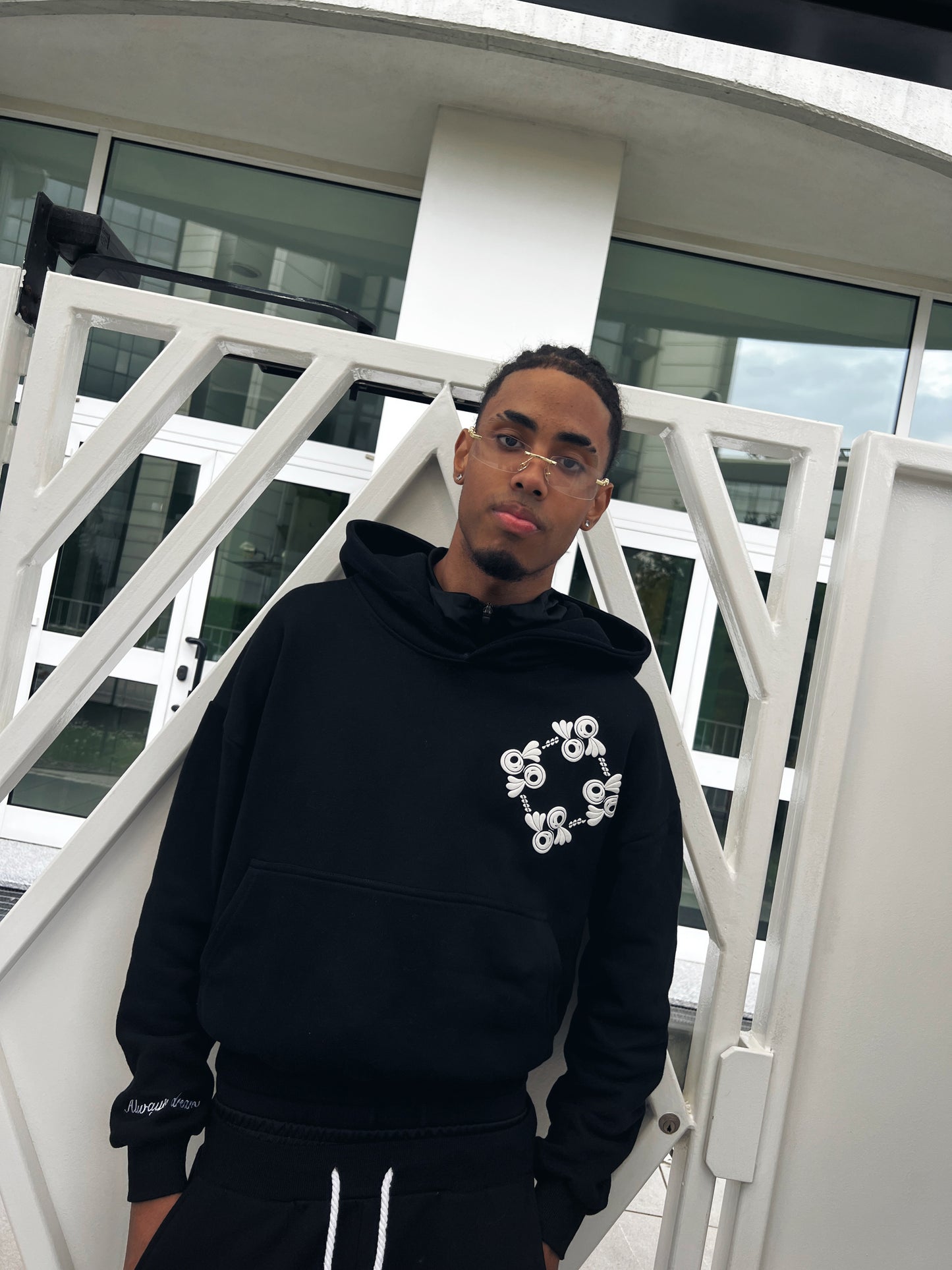 “Always dream” Hoodie - Black